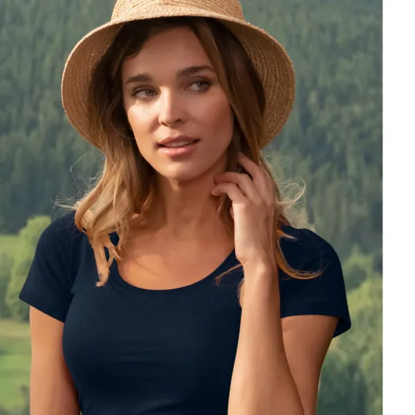 Tricou de damă cu cusături decorative - Decolteu rotund adânc