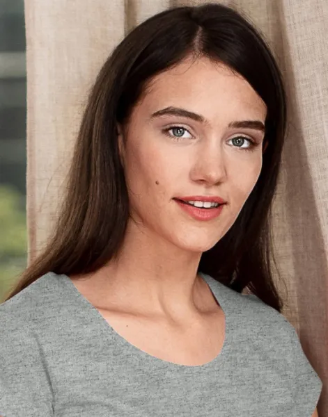Tricou dama slim fit cu decolteu rotund - Decolteu rotund mai adânc