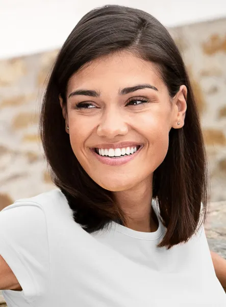 Tricou la modă pentru femei - Decolteu rotund clasic