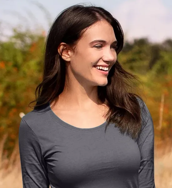 Tricou de damă cu mâneci lungi - Decolteu rotund mai adânc