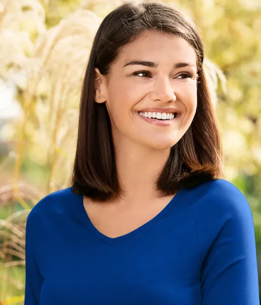 Tricou ajustat pentru femei, decolteu în V - Decolteu în V adânc