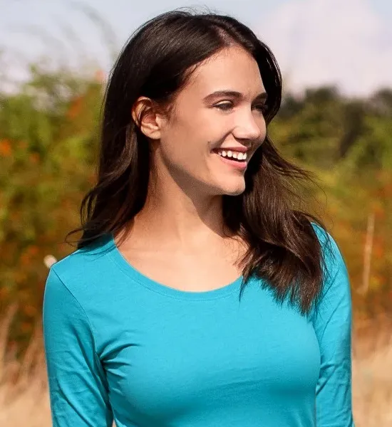 Tricou de damă cu mâneci lungi - Decolteu rotund mai adânc