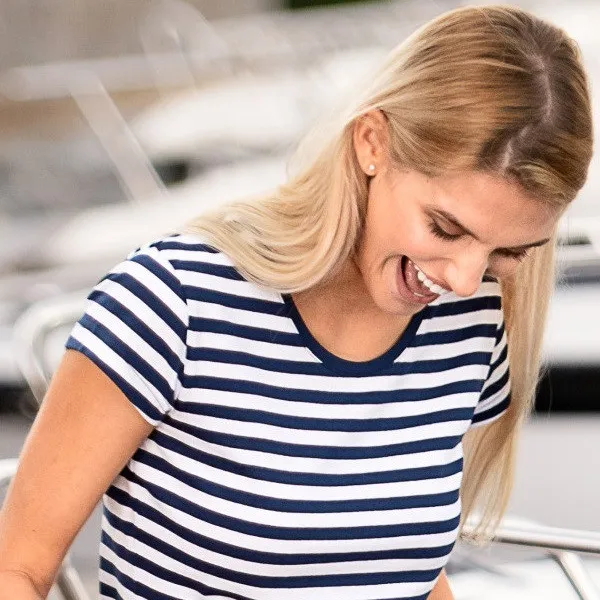 Tricou dama bleumarin - Decolteu rotund mai adânc