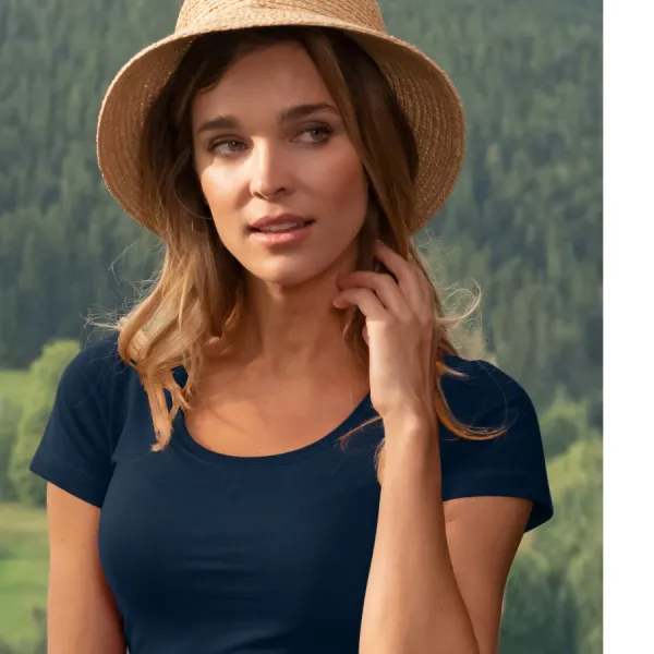 Tricou de damă cu cusături decorative - Decolteu rotund adânc