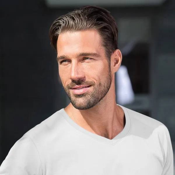 Tricou de bărbați strâns - Decolteu în V