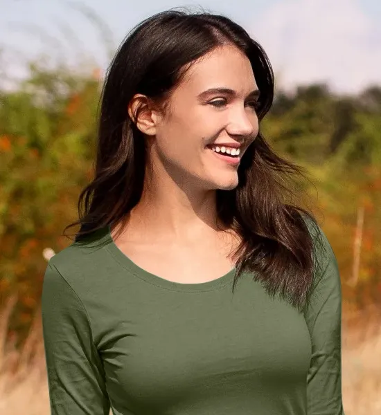 Tricou de damă cu mâneci lungi - Decolteu rotund mai adânc