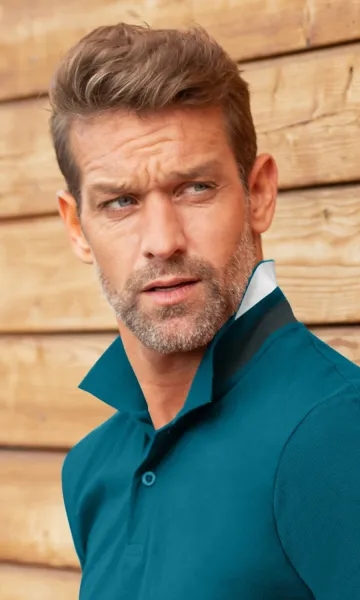 Polo bărbătesc cu guler ridicat - Închidere cu 2 nasturi