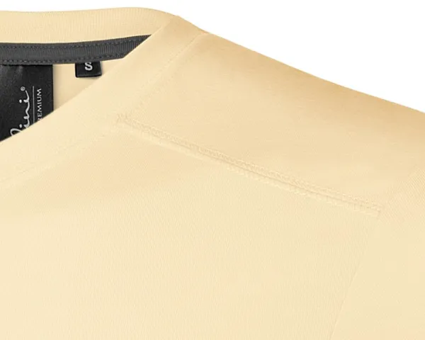 Tricou bărbătesc decorat - Cusături decorative în partea de sus față