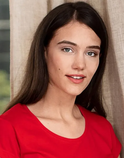 Tricou dama slim fit cu decolteu rotund - Decolteu rotund mai adânc