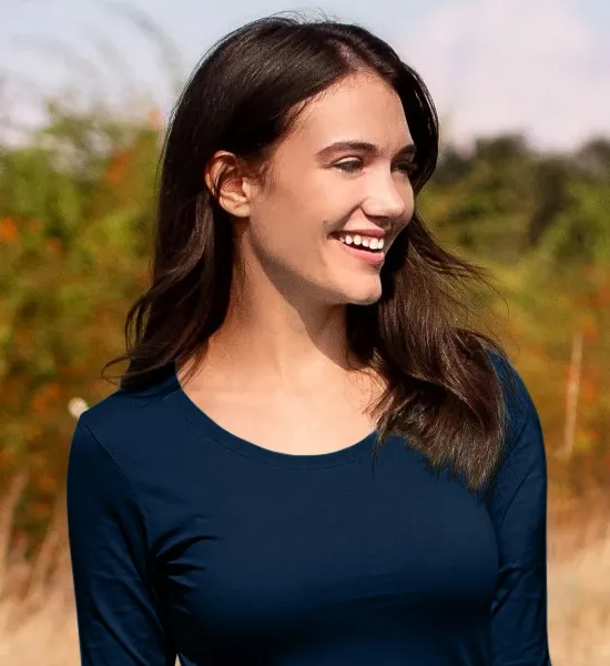 Tricou de damă cu mâneci lungi - Decolteu rotund mai adânc