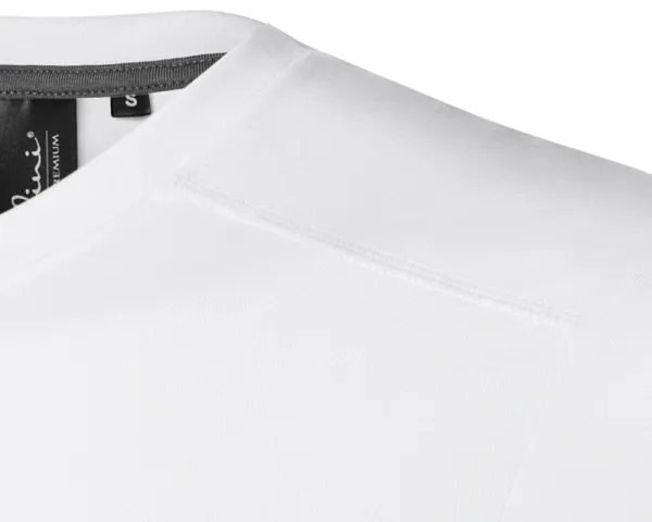 Tricou bărbătesc decorat - Cusături decorative în partea de sus față