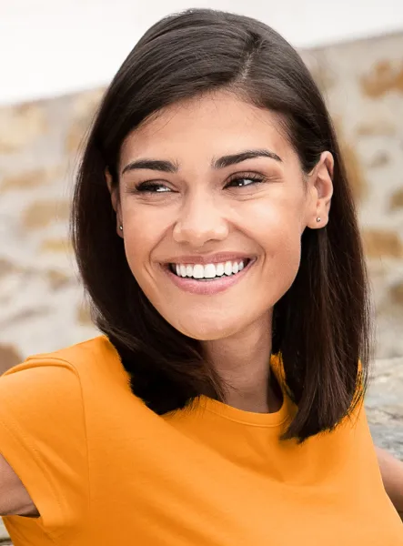 Tricou la modă pentru femei - Decolteu rotund clasic