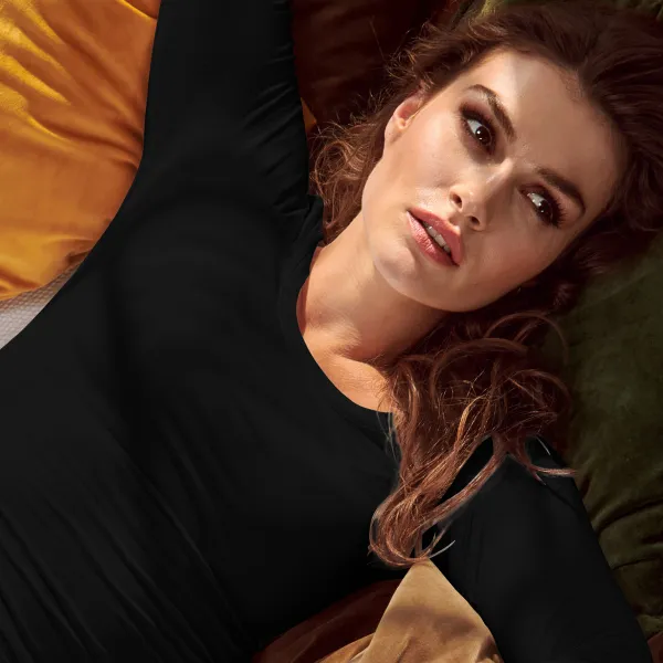 Tricou de damă cu mâneci lungi și decolteu mai adânc - Decolteu rotund mai adânc